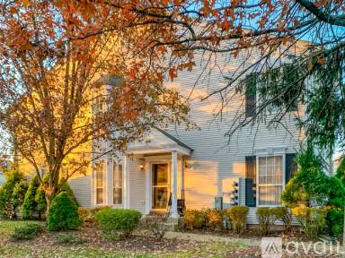 Main picture of 374 Hannah Way