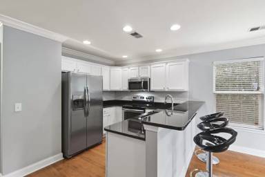 Main picture of 2963 Emma Ln