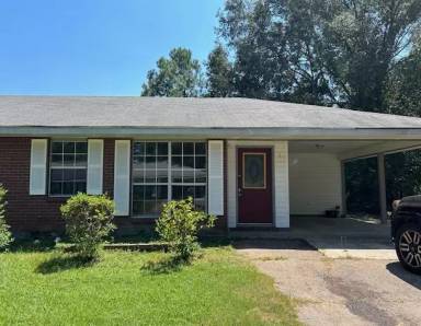 Main picture of 5 Kim Ln