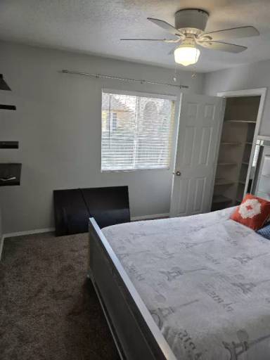 Main picture of 1609 S Middle Creek Ct