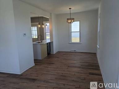 Main picture of 5004 Herman Ave