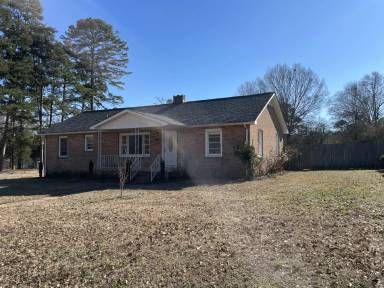 Main picture of 138 Whitman Cir
