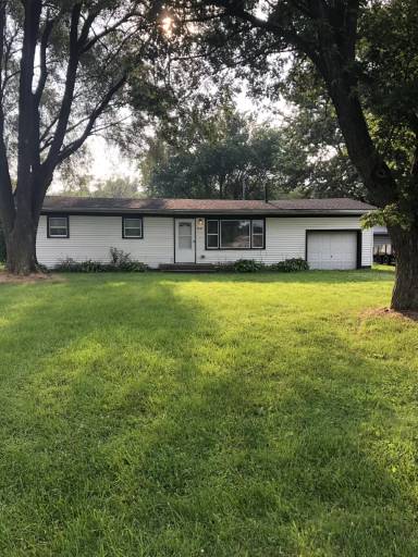 Main picture of 4434 Burr St