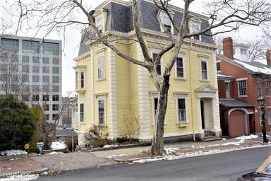 Main picture of 296 Benefit St