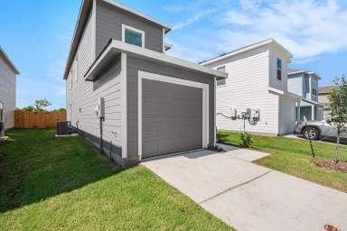 Main picture of 911 Sandhill Crane Ln