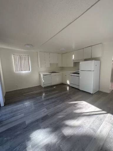 Main picture of 4688 Huntington Dr S