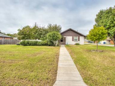 Main picture of 1100 S Ellison Ave