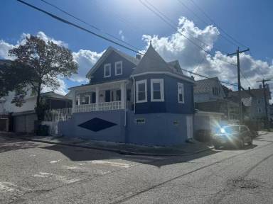 Main picture of 34 Savings St