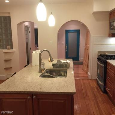 Main picture of 533 24th St NE