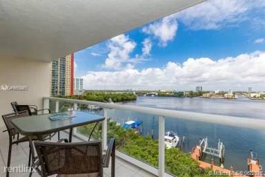 Main picture of Golden Bay Club Condo