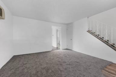 Main picture of 218 N Indiana Ave