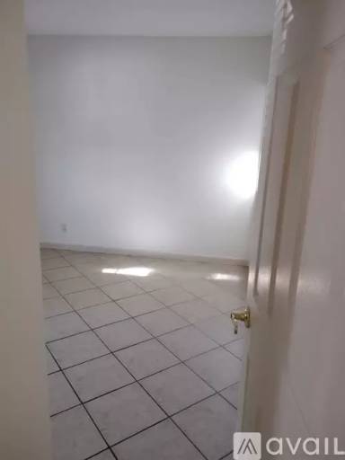 Main picture of 1636 Clayton Rd