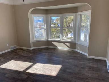 Main picture of 1800 E Main St