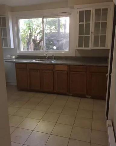 Main picture of 448 Mount Hope St