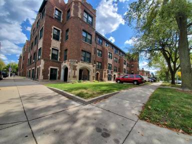 Main picture of 1809 E 67th St Apartments