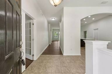 Main picture of 86034 Aladdins Way