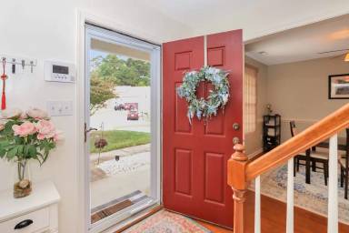 Main picture of 304 Charity Ln
