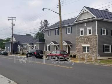 Main picture of 5791 Main St