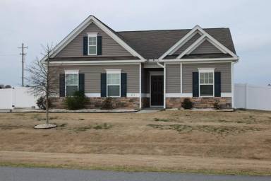 Main picture of 23 Monroe Fields Dr