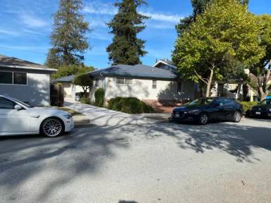 Main picture of 1040 Capuchino Ave