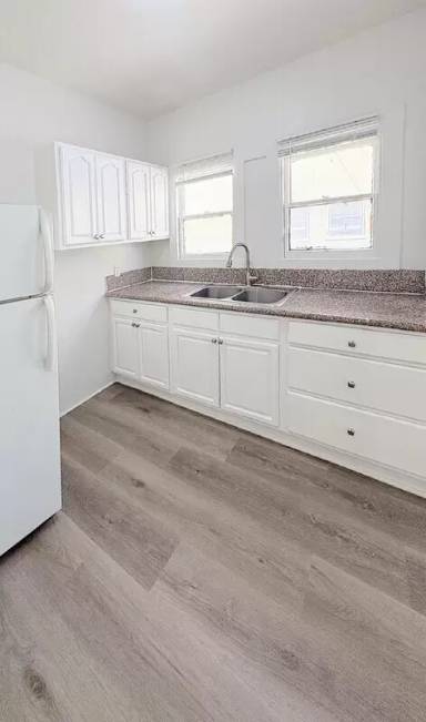 Main picture of 441 W Melrose Way