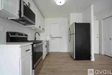 Main picture of 741 E 6th St