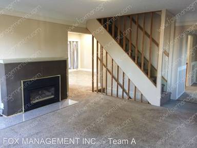 Main picture of 6320 NE Simpson St
