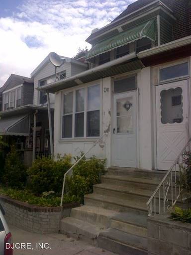 Main picture of 534 E Mayland St