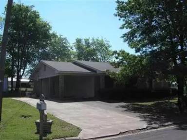 Main picture of 707 S Hall St