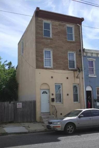 Main picture of 2029 E Rush St