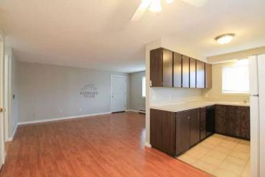 Main picture of 1614 W 14th Ave
