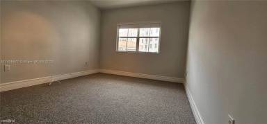 Main picture of 50 Alhambra Cir