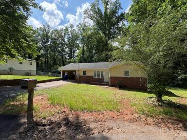 Main picture of 15 Tasha Dr