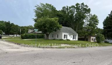 Main picture of 1909 Searl St