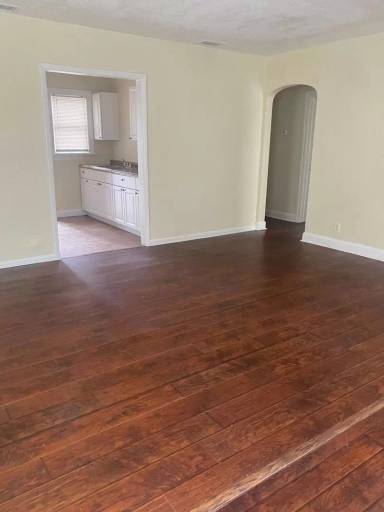Main picture of 720 16th Ave S