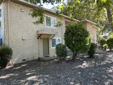 Main picture of 1311 W 3rd St