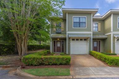 Main picture of 112 Southhaven Cir