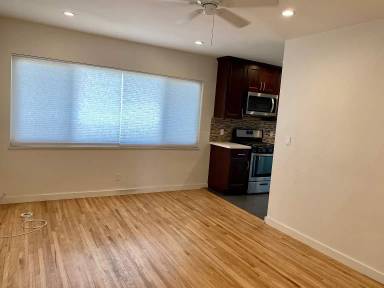 Main picture of 218 Stepney St