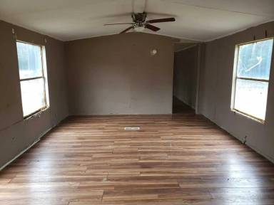 Main picture of 106 Courtillians Rd