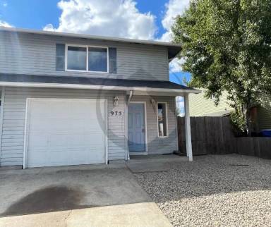 Main picture of 975 Charter Pl NE