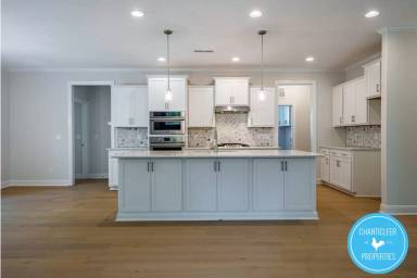 Main picture of 49 Nuthatch Dr