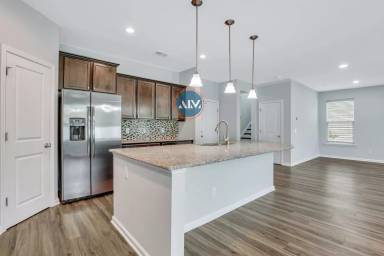 Main picture of 211 Heritage Pkwy