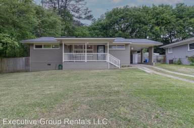 Main picture of 5617 Kenwood Ave