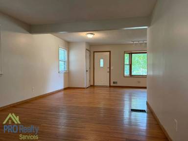 Main picture of 2525 Nathan Ln N