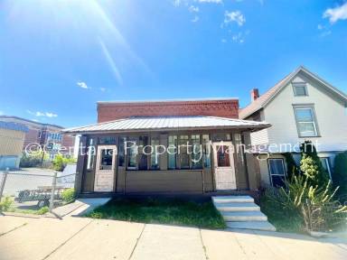 Main picture of 956 W Broadway St