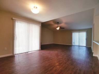 Main picture of 6927 Tara Dr
