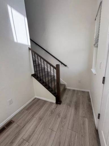 Main picture of 17612 Cherokee St