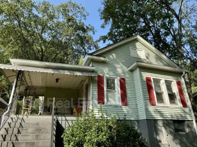 Main picture of 104 Everette St