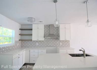 Main picture of 707 S Olive St