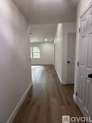 Main picture of 90 Vine St